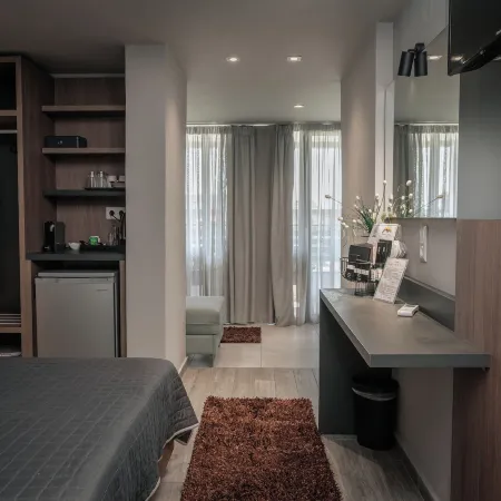 Elizabeth Queen Luxury Rooms