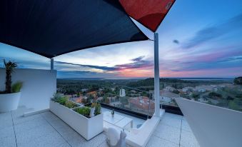 Suite 28