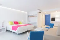 Guya Wave Hotel Hotels near la Font de la Cala