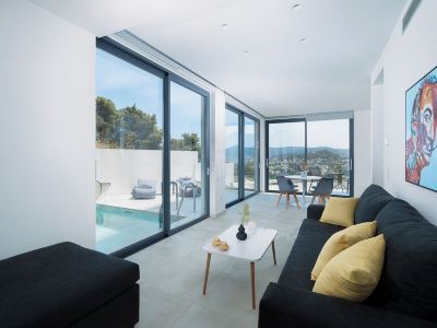 White Cliff Luxury Suites
