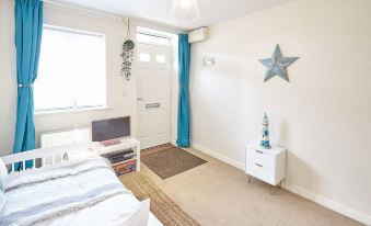 Host & Stay - Coach House Retreat