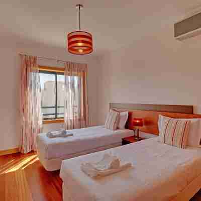 Albufeira Modern 1 with Pool by Homing Rooms