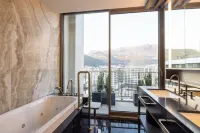 Merit Starlit Hotel & Residences - Hot Tub