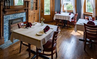 Elk River Hotel & Cafe