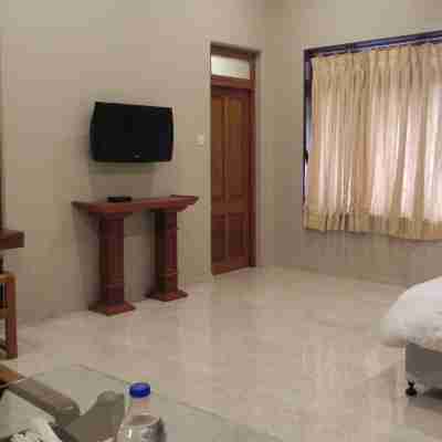 Hotel Aram Rooms