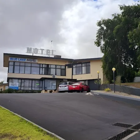 Blue Lake Motel