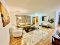 Comfortable 3Br Home-Prime Video, WiFi, Parking Hotels in Schererville