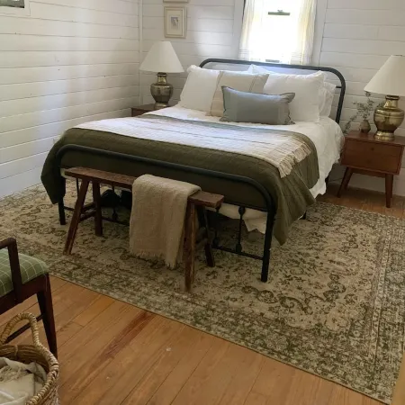 Cozy Cottage Cabin with Wood Burning Fireplace - Pet Friendly! Charming Updates!