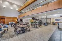 Embassy Suites by Hilton Detroit Metro Airport - breakfast