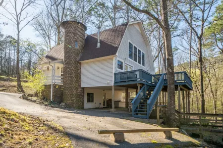 Secluded Haven - WiFi, Nature Retreat, Peaceful Getaway