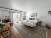 Botanical-Themed Oasis with Private Balcony - Enchanting Charming Hotel a Forest Acres