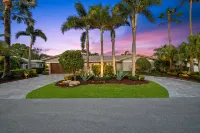 Heated Pool and Jacuzzi - Stunning Coastal Sanctuary