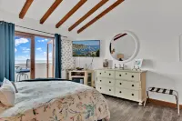 Panoramic Ocean Views and Heated Pool - Luxurious Coastal Retreat Hotels near Nature Center at Avalon Canyon