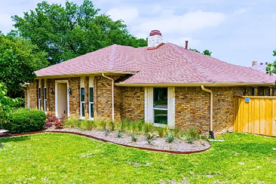 Luxurious Pool and Chic Outdoor Sanctuary - Exquisite Getaway Retreat