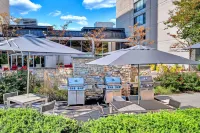 Convenient Access and Stylish Comfort - Cozy Group-Friendly Retreat