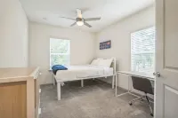 Resort-Style Pool and Lakefront Boardwalk - Serene Stylish Retreat