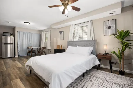 Stylish Studio Apartment with Modern Touches