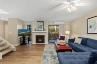 Stunning Pool Views and Beach Access - Charming Coastal Haven Hotels in Solana Beach