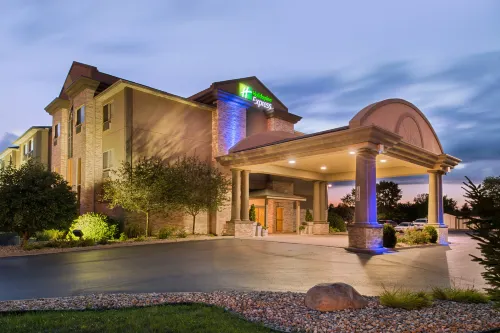Holiday Inn Express & Suites BUCYRUS by IHG - Spa