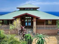 Kona Palace in Captain Cook Hotels near Hawaiʻi Volcanoes National Park