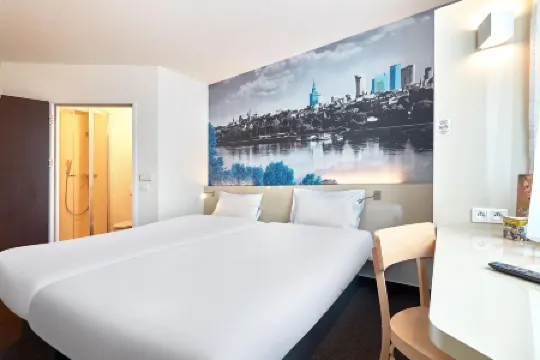 B&B HOTEL Warszawa-Okęcie