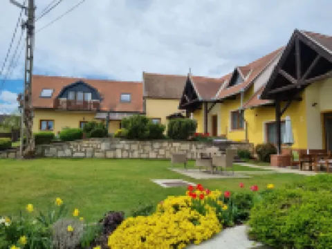 Huber Panzió Hotels in 