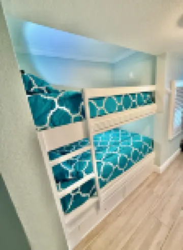 Seascape 2202 The Seashell Pearl Beachfront Condo Gulf Views Pool Hottubs Netflx