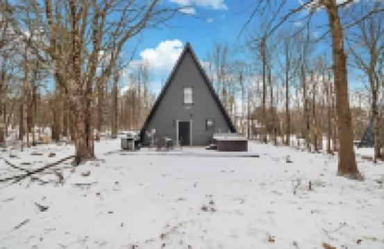 Cozy Modern A-Frame with Hot tub, Fireplace, soak tub & Games