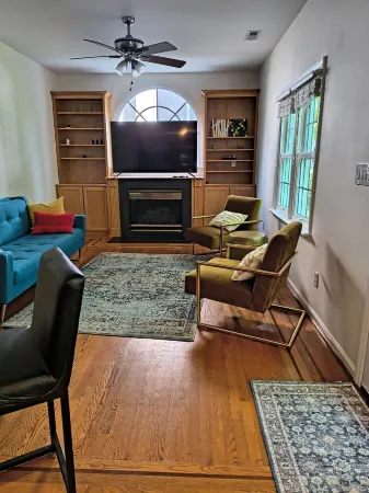 Lost Tree Lane - Charming 2 Bedroom House