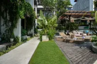 Leafy Lofts Canggu Hotels in 