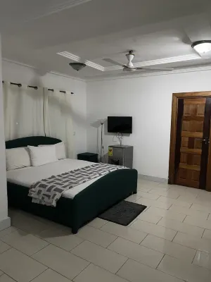 Midway Hotel Hotels near Amazing Favour Shopping Centre