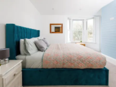 Lovely Seaside Villa & Gardens 40 Metres to Beach Hotels in Bognor Regis