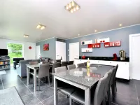 Luxurious Home with Sauna - Parkering
