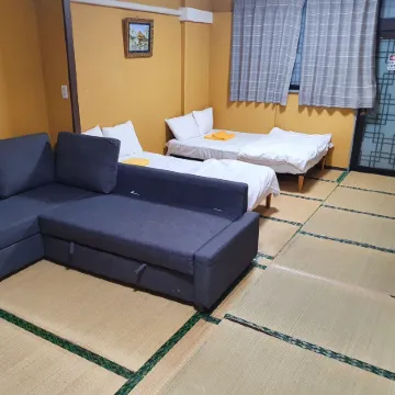 Shinjuku Sky Hostel Отели рядом с достопримечательностью «Сугинами (специальный район)»