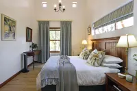 Petit Plaisir is a Romantic Self-Catering Cottage on The Side of The Village No1