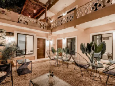 ホテル コロニアル ザキ、グルホテル バリャドリッドのホテル