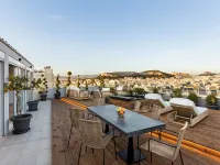 Supreme Luxury Suites by Athens Stay Kallithea otelleri