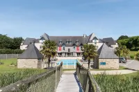 Les Ormes Domaine et Resort Hotels in Epiniac