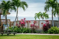 Ragged Edge Resort & Marina Hotels near Drift