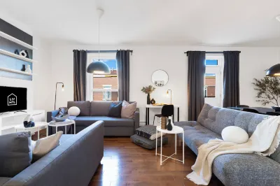 ลิฟ MTL - ซีเอช โรงแรมใกล้Vanier College