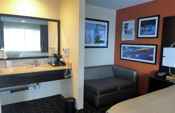 俄勒岡足跡旅館和套房