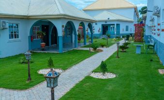 House 7 Resort