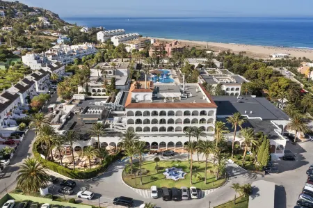 Meliá Zahara Resort & Villas