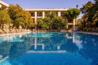 Iris Hotel & Spa - Pools
