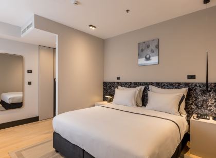 Cora Hotel