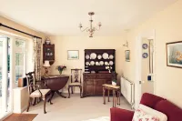 London Road Guest Accommodation Hotels in Chippenham