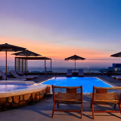 Symmetry Suites Hotel berhampiran Akrotiri Lighthouse