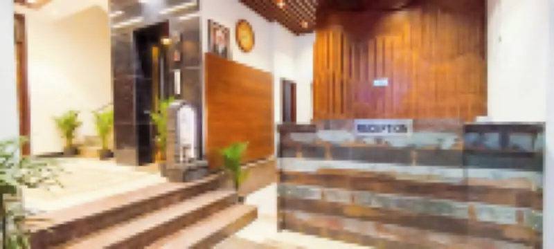 Hotel Lake View - Near Sukhna Lake