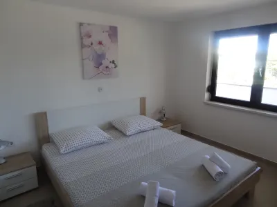 Ilsad Apartments. Apartment with Pool 80 Meters from Sea. Great Location