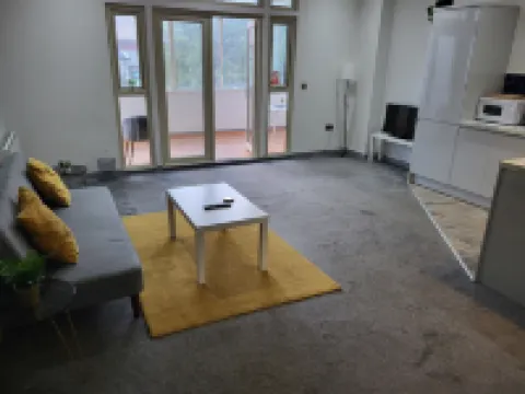 Doncaster City Centre Deluxe Whole Apartment Sleeps 4 D2